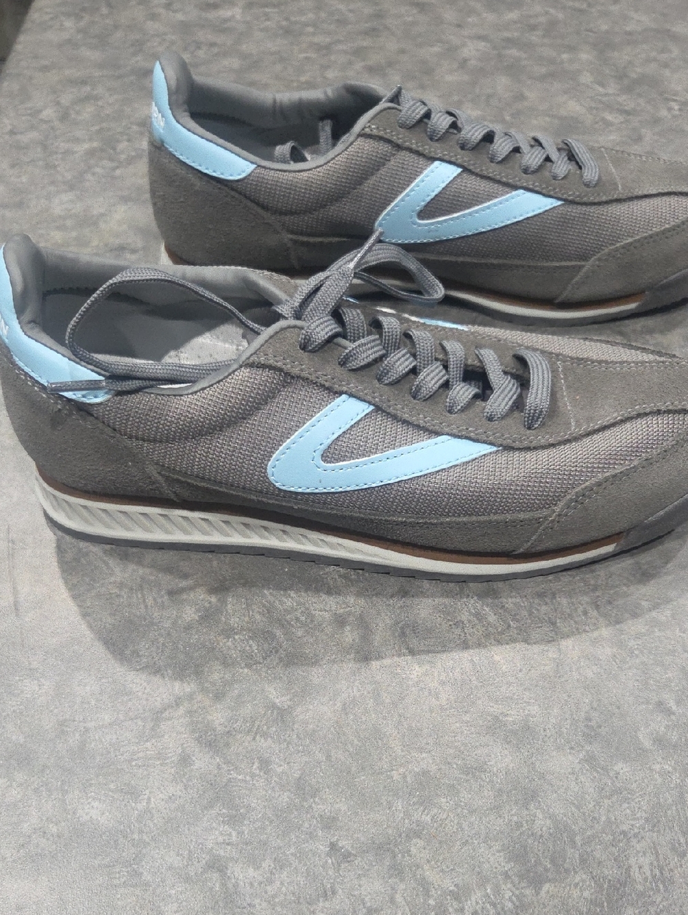 Tretorn Grey Sneakers with Light Blue Accents